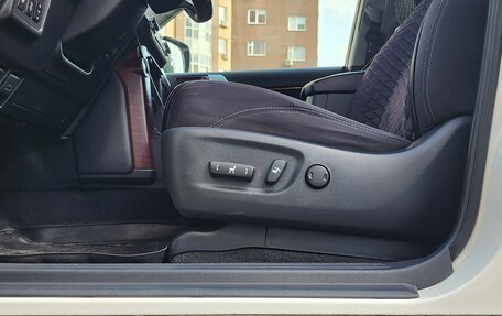 Toyota Land Cruiser Prado 150 рестайлинг 2, 2015 год, 4 449 000 рублей, 7 фотография