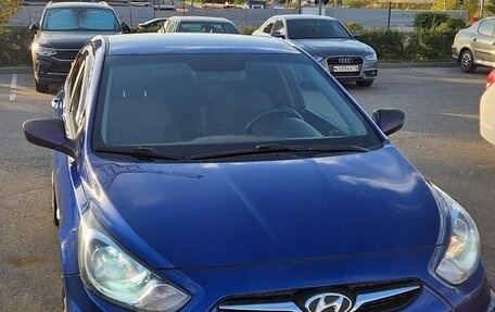 Hyundai Solaris II рестайлинг, 2011 год, 870 000 рублей, 3 фотография