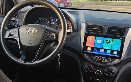 Hyundai Solaris II рестайлинг, 2011 год, 870 000 рублей, 7 фотография