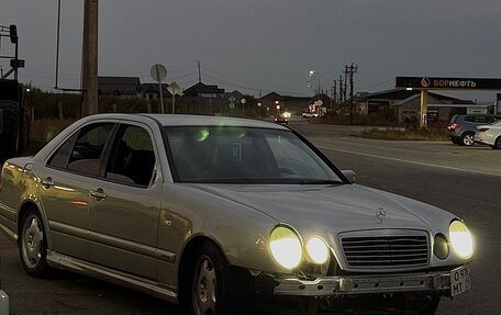 Mercedes-Benz E-Класс, 1999 год, 380 000 рублей, 4 фотография