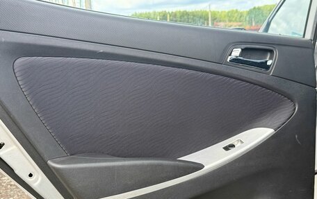 Hyundai Solaris II рестайлинг, 2011 год, 534 000 рублей, 19 фотография