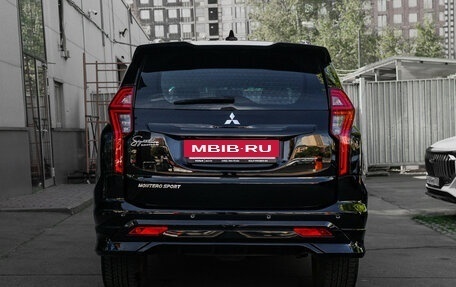 Mitsubishi Montero Sport, 2022 год, 3 780 000 рублей, 5 фотография