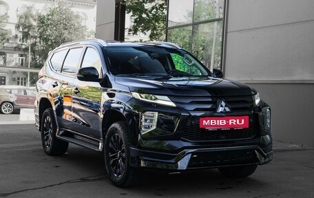Mitsubishi Montero Sport, 2022 год, 3 780 000 рублей, 3 фотография