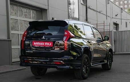 Mitsubishi Montero Sport, 2022 год, 3 780 000 рублей, 4 фотография