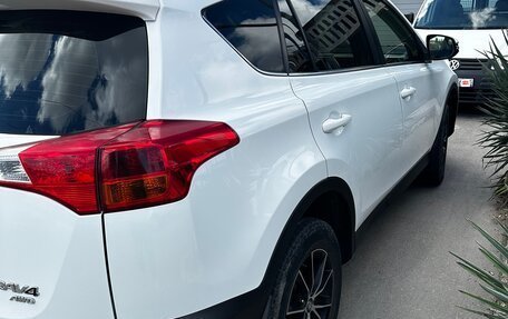 Toyota RAV4, 2013 год, 1 990 000 рублей, 12 фотография