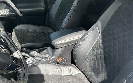 Toyota RAV4, 2013 год, 1 990 000 рублей, 7 фотография
