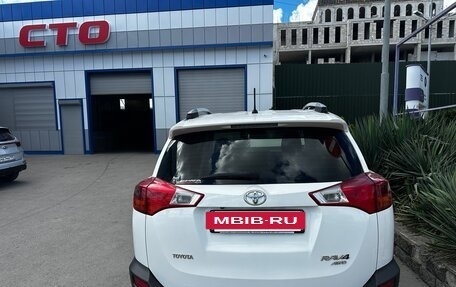 Toyota RAV4, 2013 год, 1 990 000 рублей, 13 фотография