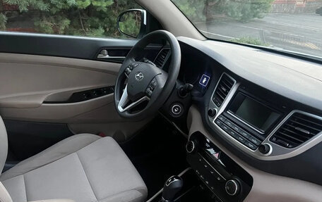 Hyundai Tucson III, 2018 год, 1 950 000 рублей, 12 фотография