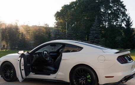 Ford Mustang VI рестайлинг, 2019 год, 4 000 000 рублей, 16 фотография