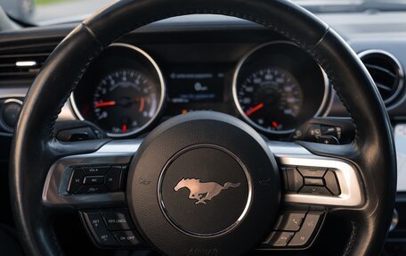 Ford Mustang VI рестайлинг, 2019 год, 4 000 000 рублей, 21 фотография