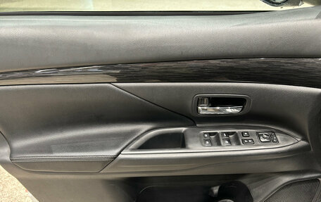 Mitsubishi Outlander III рестайлинг 3, 2015 год, 1 549 000 рублей, 16 фотография