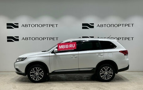 Mitsubishi Outlander III рестайлинг 3, 2015 год, 1 549 000 рублей, 4 фотография