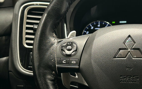 Mitsubishi Outlander III рестайлинг 3, 2015 год, 1 549 000 рублей, 21 фотография
