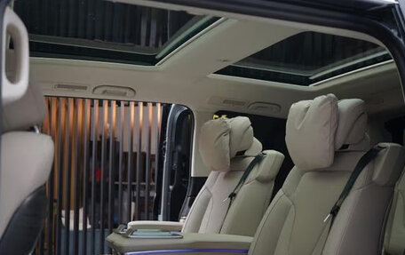Mercedes-Benz V-Класс, 2026 год, 12 850 000 рублей, 15 фотография
