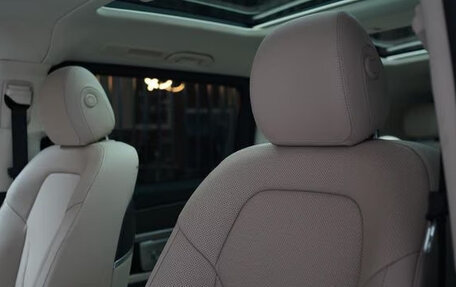 Mercedes-Benz V-Класс, 2026 год, 12 850 000 рублей, 23 фотография
