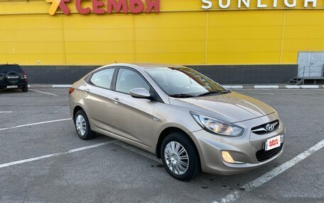 Hyundai Solaris II рестайлинг, 2011 год, 675 000 рублей, 8 фотография