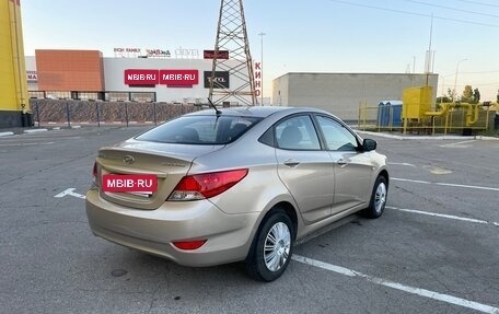Hyundai Solaris II рестайлинг, 2011 год, 675 000 рублей, 5 фотография