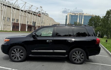 Toyota Land Cruiser 200, 2015 год, 3 950 000 рублей, 2 фотография