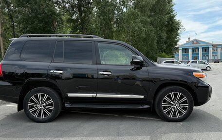 Toyota Land Cruiser 200, 2015 год, 3 950 000 рублей, 6 фотография