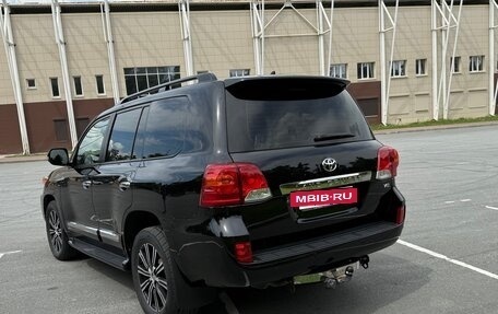 Toyota Land Cruiser 200, 2015 год, 3 950 000 рублей, 3 фотография