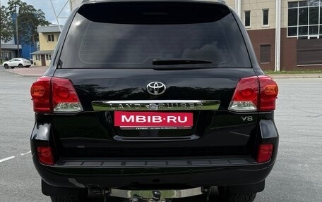 Toyota Land Cruiser 200, 2015 год, 3 950 000 рублей, 9 фотография