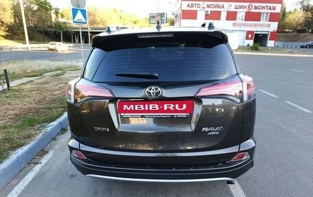 Toyota RAV4, 2018 год, 2 750 000 рублей, 2 фотография