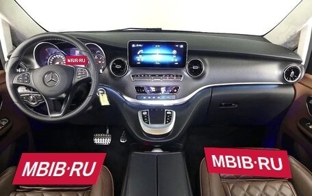 Mercedes-Benz V-Класс, 2023 год, 10 670 000 рублей, 4 фотография