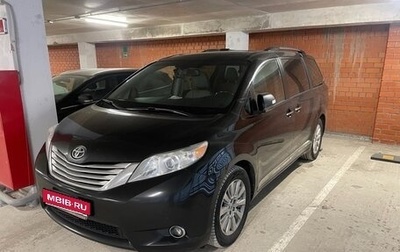 Toyota Sienna III, 2013 год, 2 750 000 рублей, 1 фотография