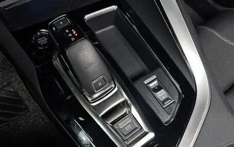 Peugeot 3008 II, 2022 год, 2 355 000 рублей, 15 фотография