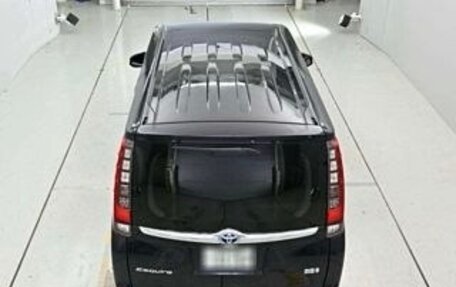 Toyota Esquire I, 2016 год, 2 000 000 рублей, 4 фотография