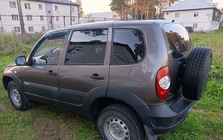 Chevrolet Niva I рестайлинг, 2014 год, 550 000 рублей, 4 фотография