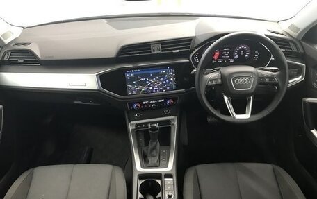 Audi Q3, 2022 год, 2 200 000 рублей, 9 фотография