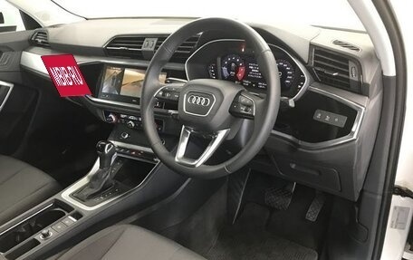 Audi Q3, 2022 год, 2 200 000 рублей, 8 фотография
