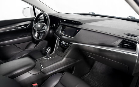 Cadillac XT5 I рестайлинг, 2017 год, 2 450 000 рублей, 15 фотография