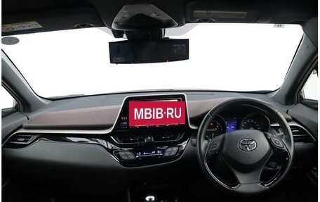 Toyota C-HR I рестайлинг, 2017 год, 1 700 000 рублей, 4 фотография
