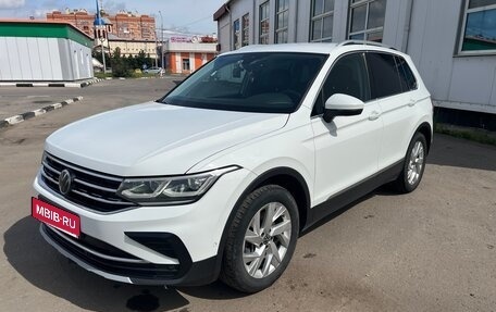 Volkswagen Tiguan II, 2021 год, 2 250 000 рублей, 1 фотография