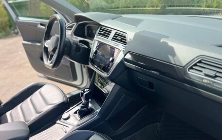 Volkswagen Tiguan II, 2021 год, 2 250 000 рублей, 21 фотография