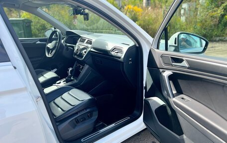 Volkswagen Tiguan II, 2021 год, 2 250 000 рублей, 16 фотография