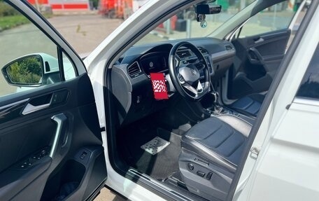 Volkswagen Tiguan II, 2021 год, 2 250 000 рублей, 13 фотография
