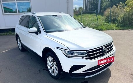 Volkswagen Tiguan II, 2021 год, 2 250 000 рублей, 11 фотография
