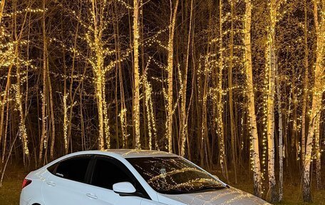 Hyundai Solaris II рестайлинг, 2015 год, 820 000 рублей, 1 фотография