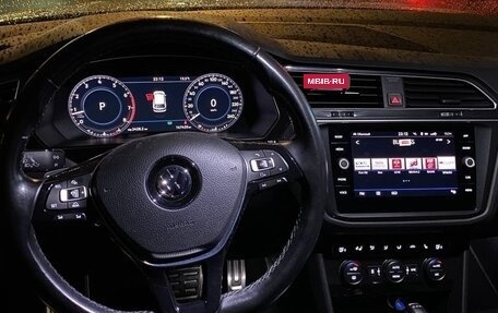 Volkswagen Tiguan II, 2018 год, 2 800 000 рублей, 6 фотография