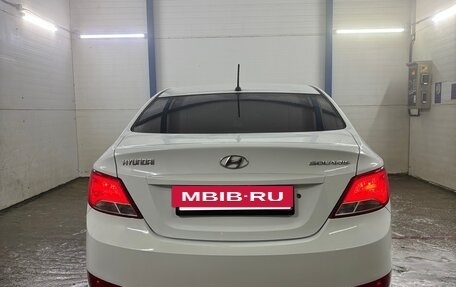 Hyundai Solaris II рестайлинг, 2015 год, 820 000 рублей, 5 фотография