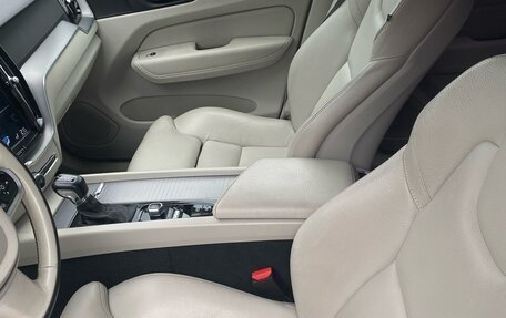 Volvo XC60 II, 2018 год, 2 950 000 рублей, 11 фотография