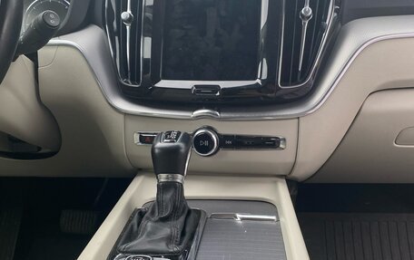 Volvo XC60 II, 2018 год, 2 950 000 рублей, 15 фотография