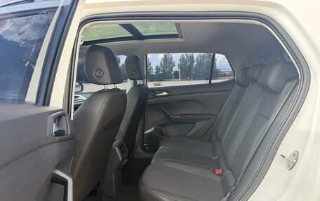 Volkswagen T-Cross I, 2023 год, 1 690 002 рублей, 8 фотография