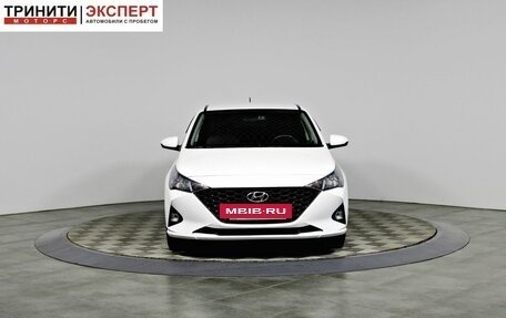 Hyundai Solaris II рестайлинг, 2021 год, 1 557 000 рублей, 2 фотография