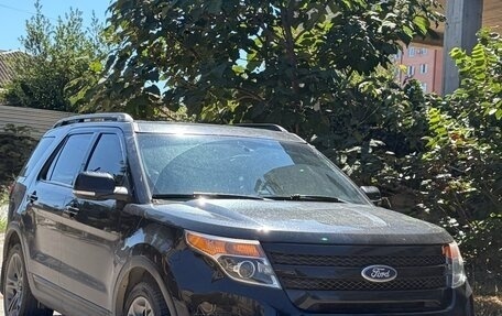 Ford Explorer VI, 2013 год, 1 650 000 рублей, 2 фотография