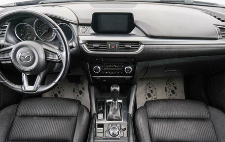 Mazda 6, 2018 год, 1 999 000 рублей, 11 фотография