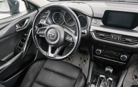Mazda 6, 2018 год, 1 999 000 рублей, 10 фотография